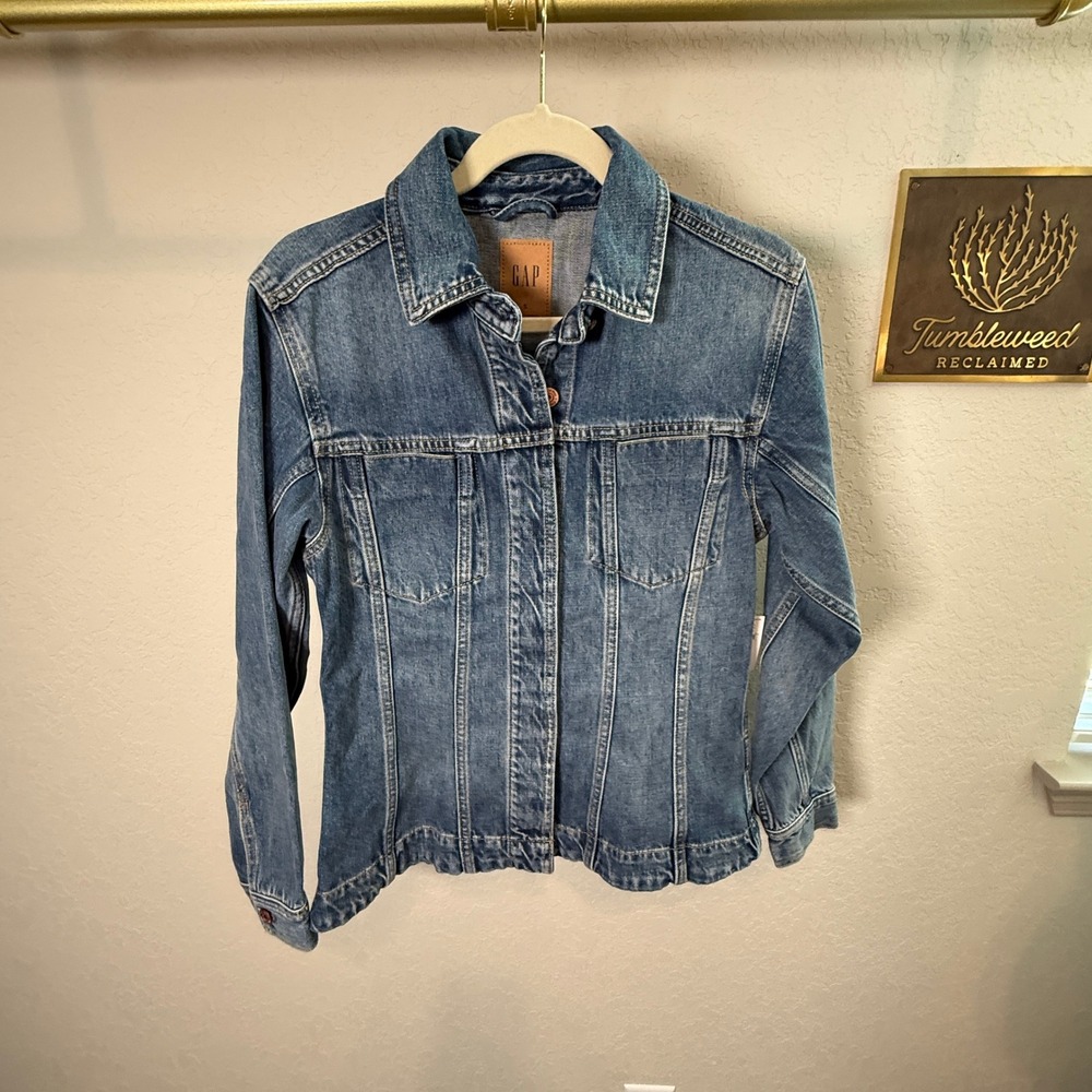 GAP Womens Medium Wash Denim Trucker Jacket Blue 100% Cotton Size S NWT - Picture 2 of 7
